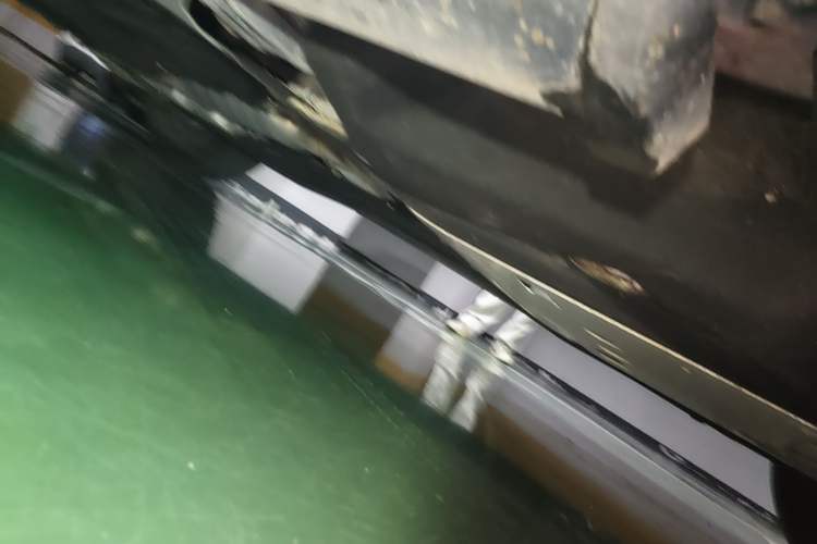 Used Land Rover Defender 2025 110 3.0T P400 – Dynamic HSE Chassis Front Right