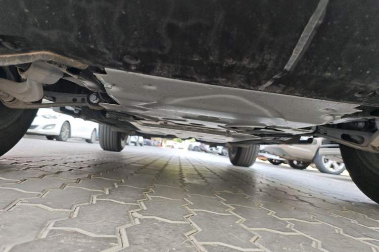 Used Land Rover Defender 2025 90 3.0T P400 X-Dynamic HSE Chassis Front