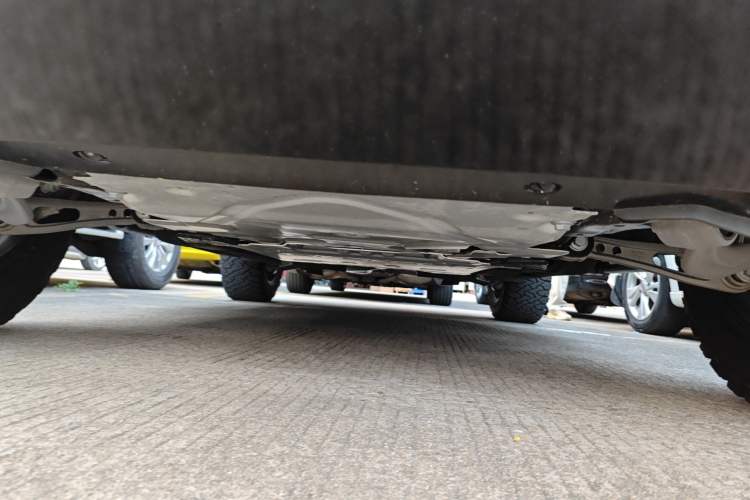 Used Land Rover Defender 2025 90 3.0T P400 X-Dynamic HSE Chassis Front