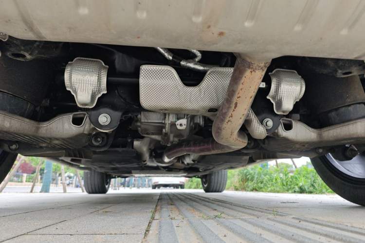Used Land Rover Defender 2025 110 3.0T P400 – Dynamic HSE Chassis Rear