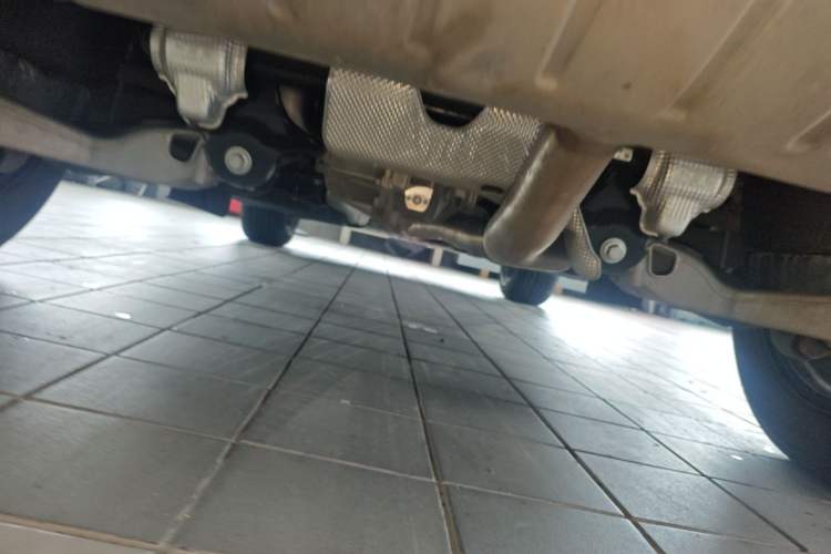 Used Land Rover Defender 2025 110 3.0T P400 – Dynamic HSE Chassis Rear