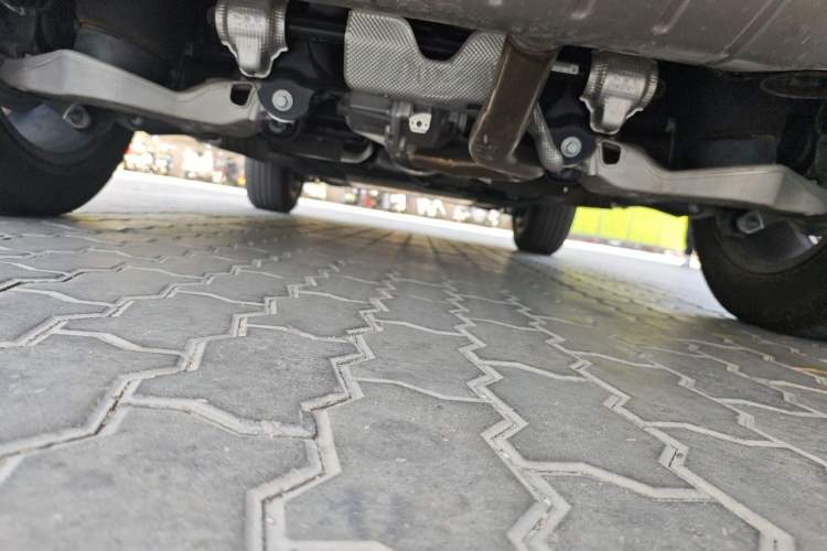 Used Land Rover Defender 2025 90 3.0T P400 X-Dynamic HSE Chassis Rear