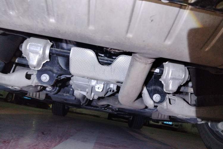 Used Land Rover Defender 2025 110 3.0T P400 – Dynamic HSE Chassis Rear