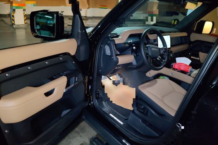 Used Land Rover Defender 2025 110 3.0T P400 – Dynamic HSE Driver Seat