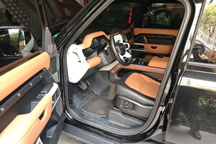 Used Land Rover Defender 2025 110 3.0T P400 X-Dynamic SE Driver Seat