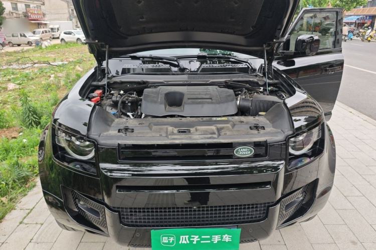 Used Land Rover Defender 2025 110 3.0T P400 – Dynamic HSE Engine Bay
