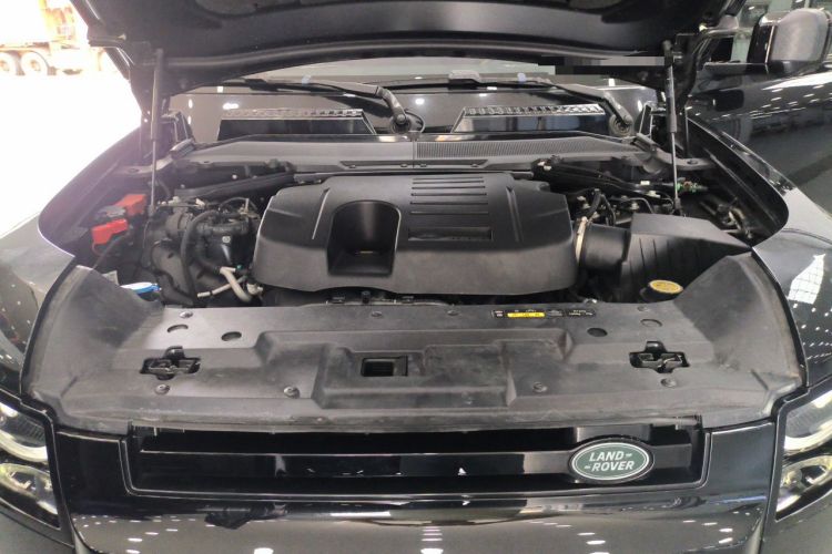 Used Land Rover Defender 2025 110 3.0T P400 Dark Edition Engine Bay