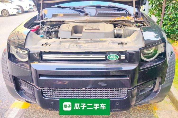 Used Land Rover Defender 2025 110 3.0T P400 Dark Edition Engine Bay