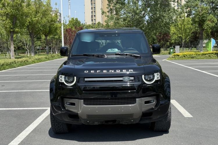 Used Land Rover Defender 2025 110 3.0T P400 – Dynamic HSE Exterior 2