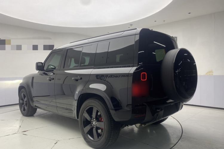 Used Land Rover Defender 2025 110 3.0T P400 – Dynamic HSE Exterior 3