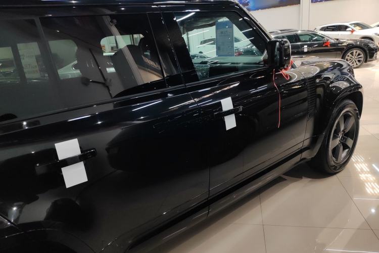 Used Land Rover Defender 2025 110 3.0T P400 – Dynamic HSE Exterior 5