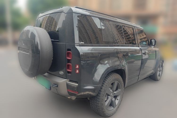 Used Land Rover Defender 2025 110 3.0T P400 – Dynamic HSE Exterior 5