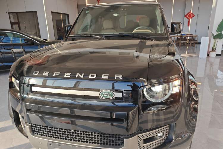Used Land Rover Defender  Front