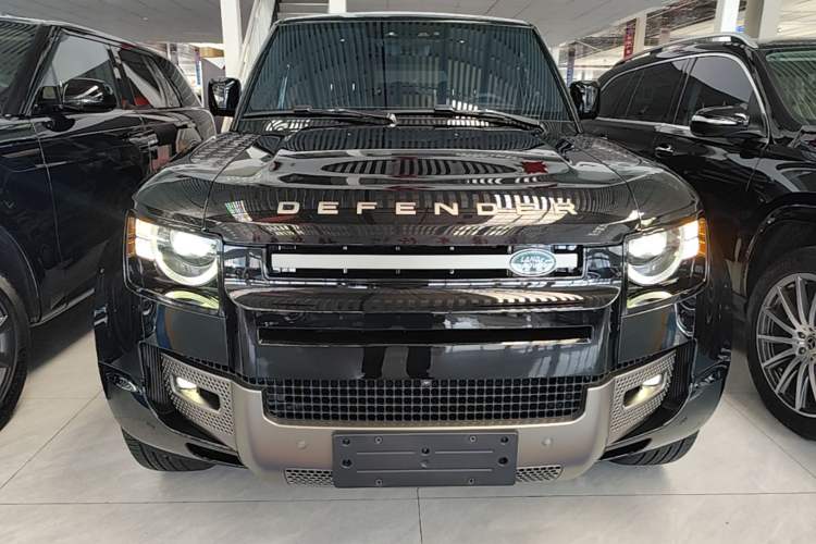 Used Land Rover Defender 2025 110 3.0T P400 – Dynamic HSE Front