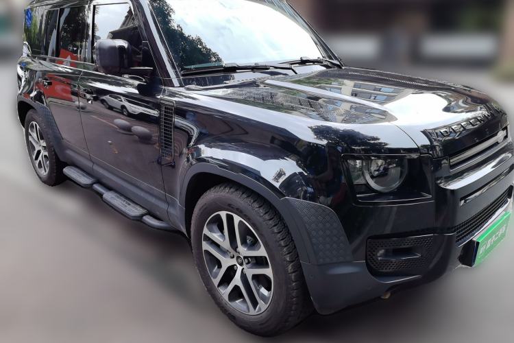 Used Land Rover Defender 2025 110 3.0T P400 Dark Edition Front Right 45 Deg