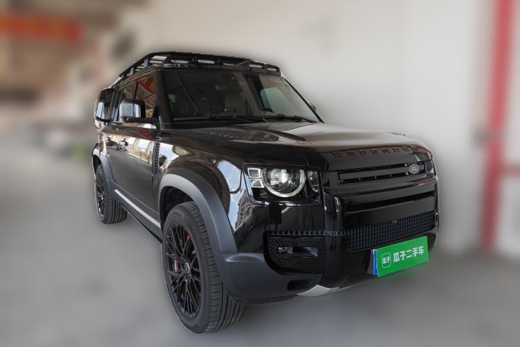 Used Land Rover Defender 2025 110 3.0T P400 Dark Edition Front Right 45 Deg