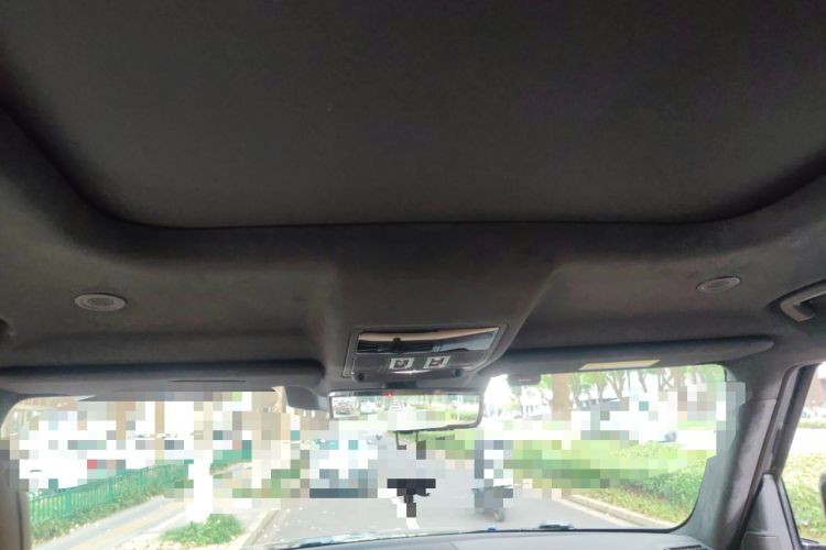 Used Land Rover Defender 2025 110 3.0T P400 Dark Edition Headliner