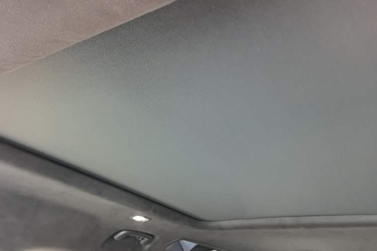 Used Land Rover Defender 2025 110 3.0T P400 Dark Edition Headliner