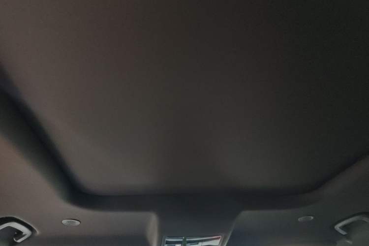 Used Land Rover Defender 2025 110 3.0T P400 X-Dynamic SE Headliner