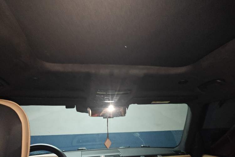 Used Land Rover Defender 2025 110 3.0T P400 – Dynamic HSE Headliner