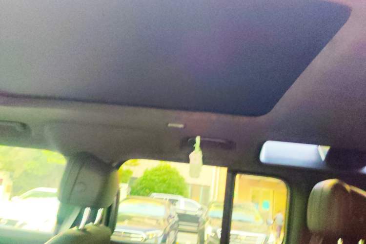 Used Land Rover Defender 2025 110 3.0T P400 Dark Edition Headliner