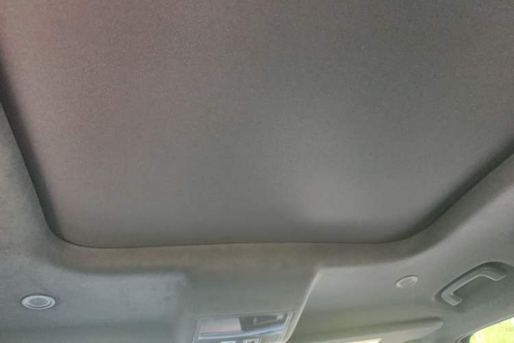 Used Land Rover Defender 2025 110 3.0T P400 – Dynamic HSE Headliner