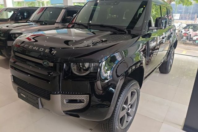 Ojetý Land Rover Defender 2025 110 3.0T P400 – Dynamic HSE