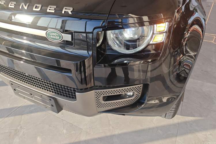 Used Land Rover Defender  Left Front Headlight