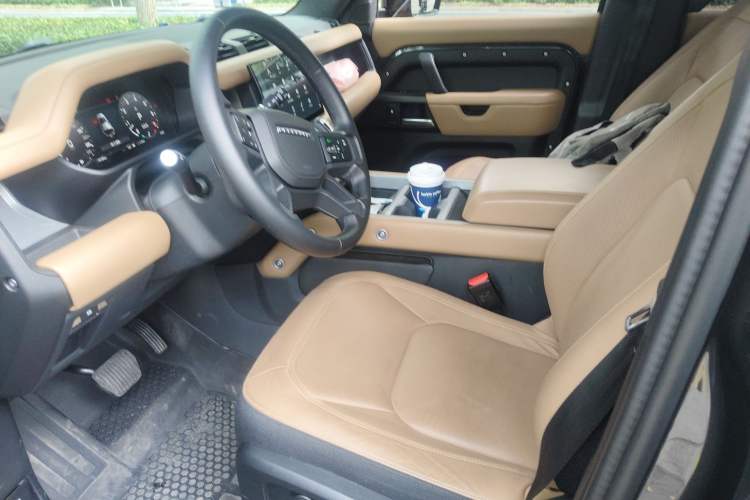 Used Land Rover Defender 2025 110 3.0T P400 Dark Edition Left Front Seat