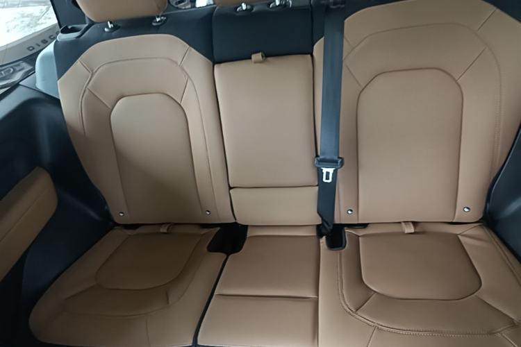 Used Land Rover Defender 2025 90 3.0T P400 X-Dynamic HSE Left Rear Seat