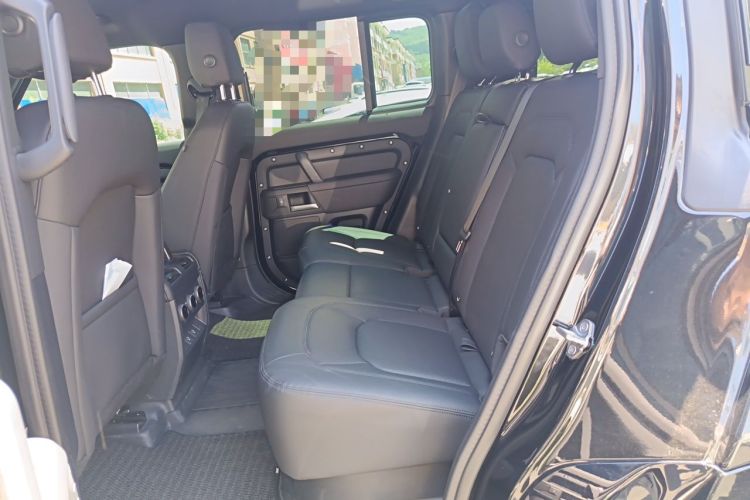Used Land Rover Defender 2025 110 3.0T P400 X-Dynamic SE Left Rear Seat