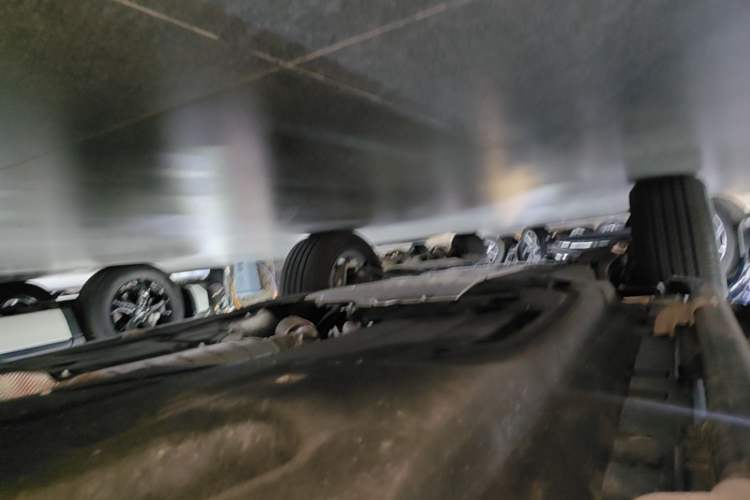 Used Land Rover Defender 2025 110 3.0T P400 X-Dynamic SE Left Side Sill