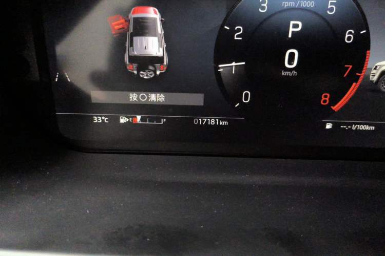 Used Land Rover Defender 2025 110 3.0T P400 Dark Edition Odometer Close Up