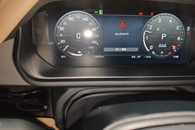 Used Land Rover Defender 2025 110 3.0T P400 – Dynamic HSE Odometer Close Up