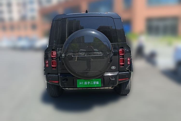 Used Land Rover Defender 2025 110 3.0T P400 X-Dynamic SE Rear