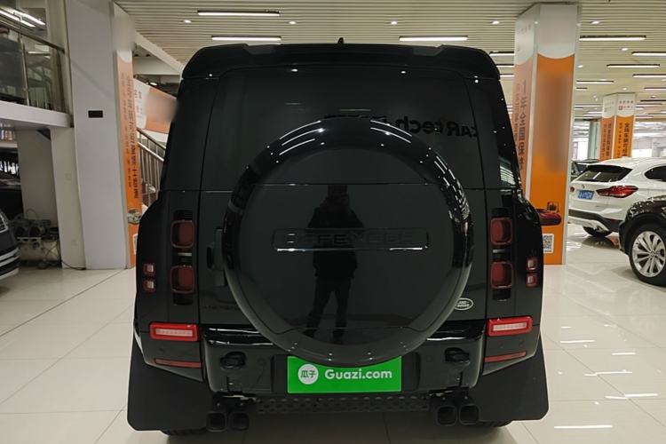 Used Land Rover Defender 2025 110 3.0T P400 – Dynamic HSE Rear