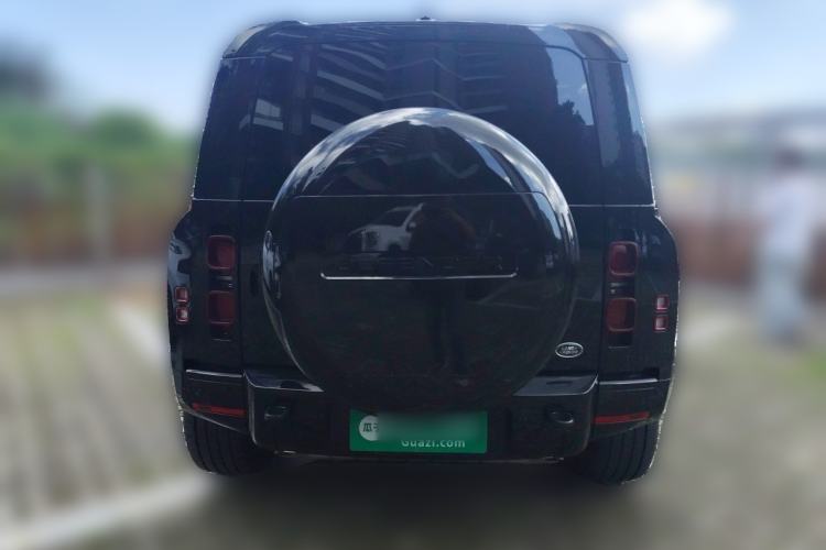 Used Land Rover Defender 2025 110 3.0T P400 – Dynamic HSE Rear