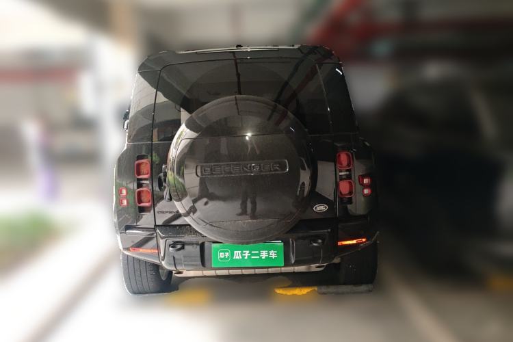 Used Land Rover Defender 2025 110 3.0T P400 X-Dynamic SE Rear