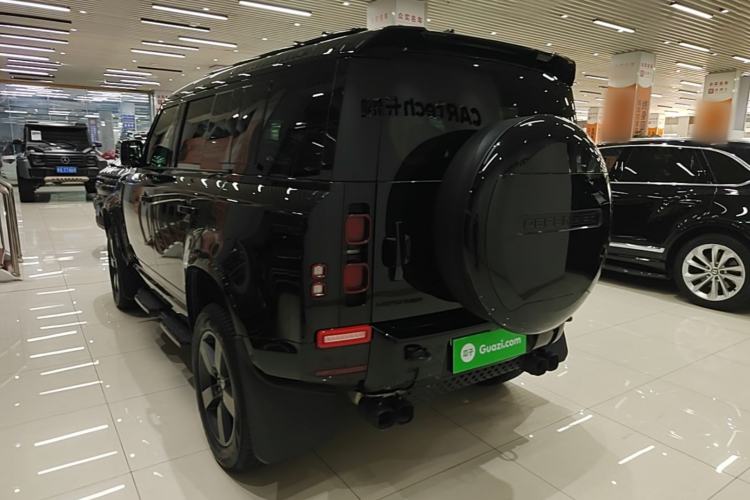 Used Land Rover Defender 2025 110 3.0T P400 – Dynamic HSE Rear Left 45 Deg