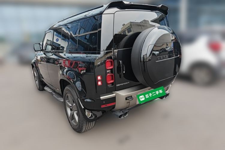 Used Land Rover Defender 2025 110 3.0T P400 – Dynamic HSE Rear Left 45 Deg