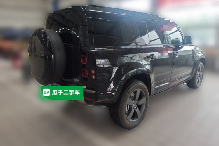 Used Land Rover Defender 2025 110 3.0T P400 – Dynamic HSE Rear Right 45 Deg