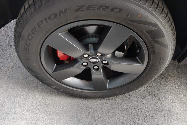 Used Land Rover Defender 2025 110 3.0T P400 X Right Rear Wheel Hub