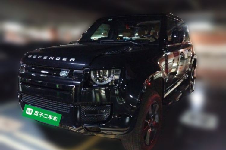 Land Rover Defender 2025 110 3.0T P400 – Dynamic HSE