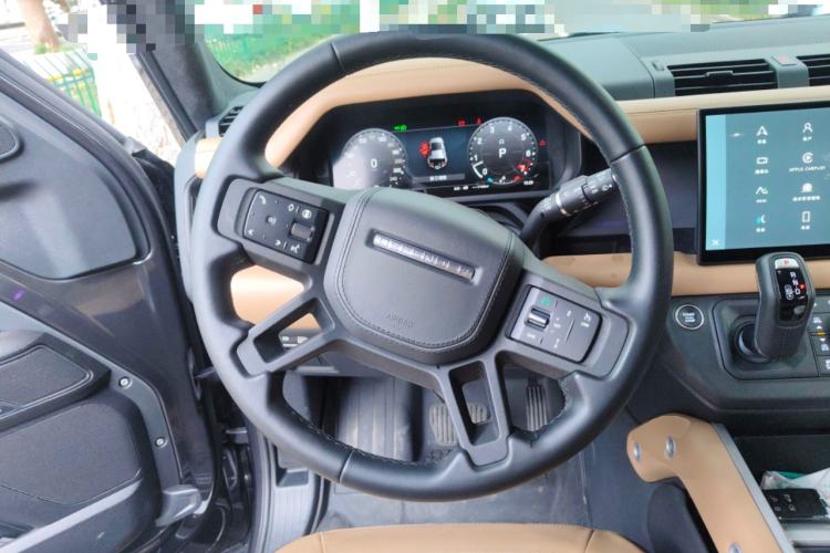 Used Land Rover Defender 2025 110 3.0T P400 Dark Edition Steering Wheel