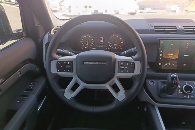 Used Land Rover Defender 2025 110 3.0T P400 X-Dynamic SE Steering Wheel