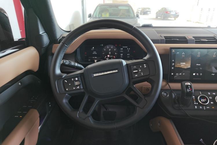 Used Land Rover Defender 2025 110 3.0T P400 Dark Edition Steering Wheel