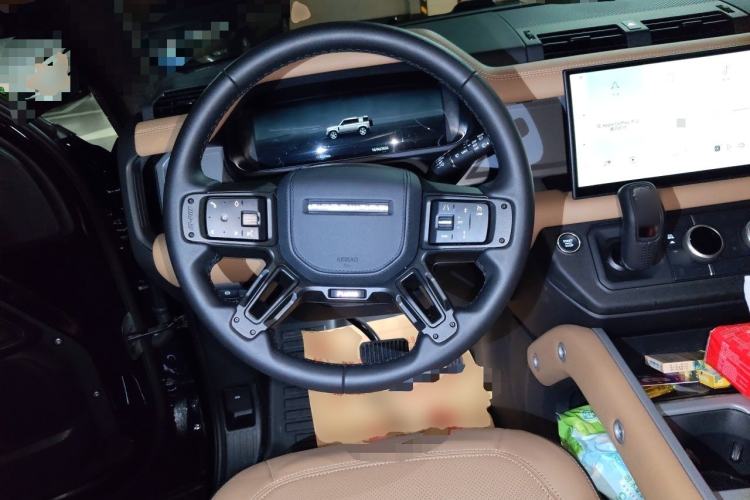 Used Land Rover Defender 2025 110 3.0T P400 – Dynamic HSE Steering Wheel