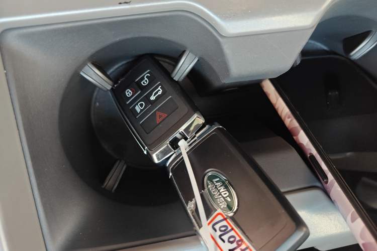 Used Land Rover Defender  Vehicle Key