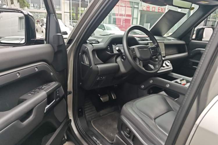 Used Land Rover Defender 2025 110 3.0T P400 X Driver Seat