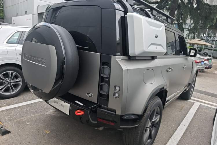 Used Land Rover Defender 2025 110 3.0T P400 X Rear Right 45 Deg